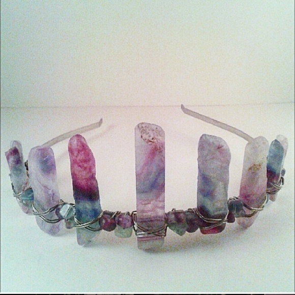 ✨🧚‍♀️ SALE! BOGO 50% OFF CRYSTAL CROWNS 🧚‍♀️✨ - Picture 7 of 11